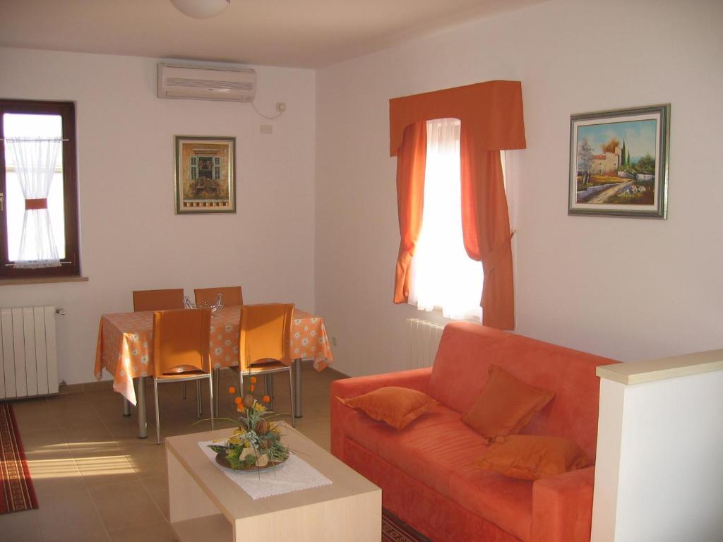 Apartments Mediteraneo Tar-Vabriga Exterior photo