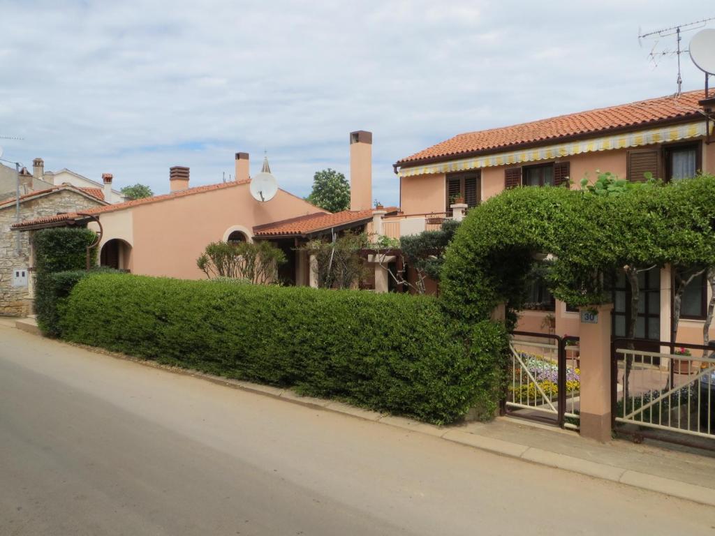 Apartments Mediteraneo Tar-Vabriga Exterior photo